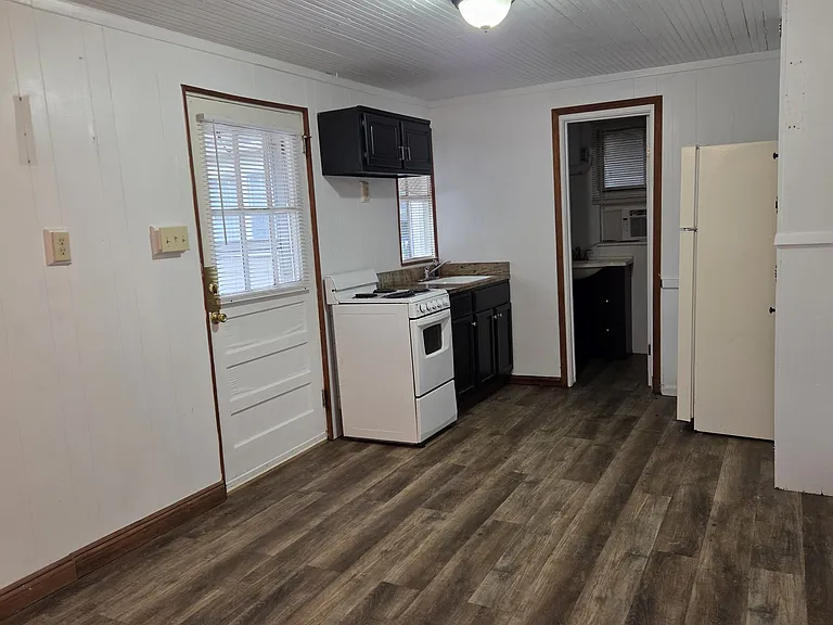 607 Crestland Ave #B — Photo 3
