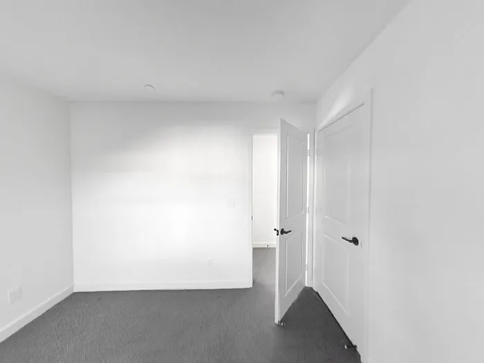 906 Slate St #1 — Photo 13