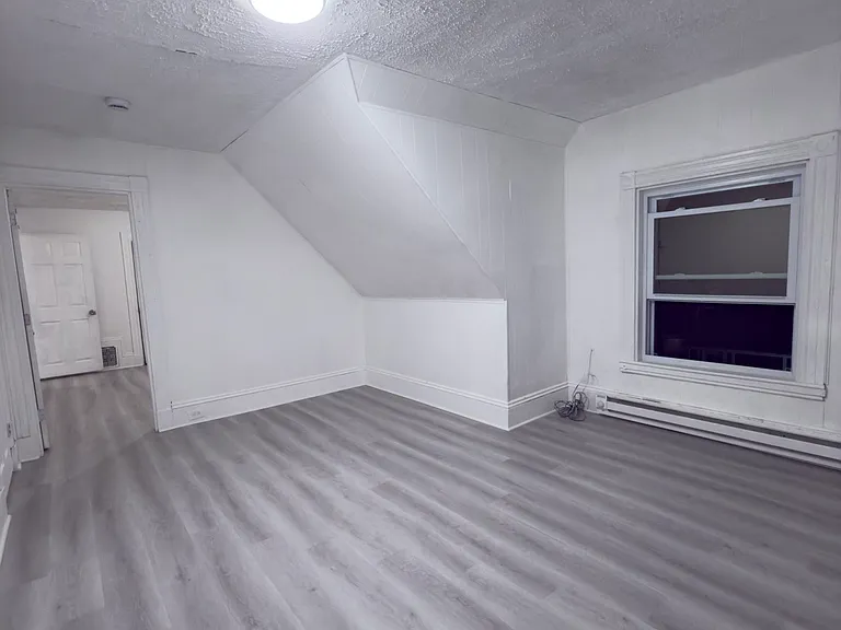 33 Greenbrier St #3 — Photo 11