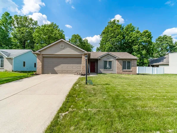 8025 Basswood Pl, Fort Wayne, IN 46835