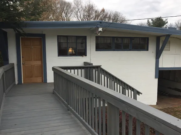 723 Kennedy Ave, New Kensington, PA 15068