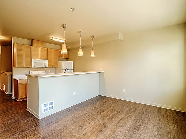 Saxe Apartments — Photo 18
