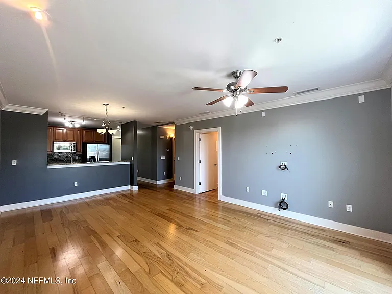 1661 Riverside Ave #412 — Photo 10