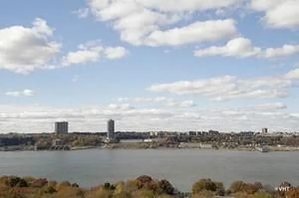 Sold by Douglas Elliman | media 15