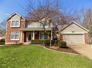 107 Quail Ct, Ballwin, MO 63021