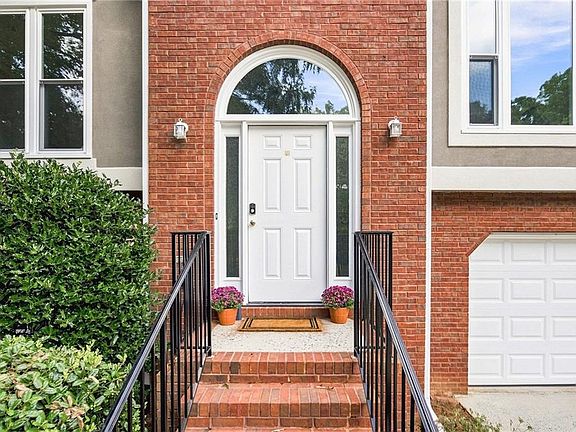 2nd image of 2268 Northbrook Rdg NW
