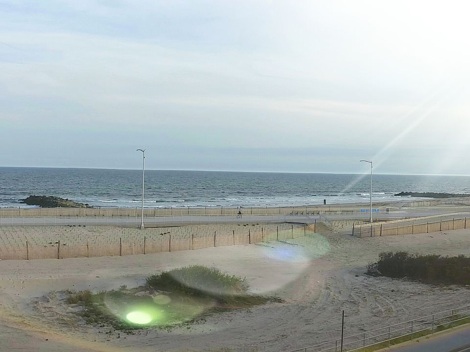 2nd image of 6918 Beach Front Rd