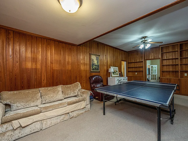 685 Folly Rd — Photo 15