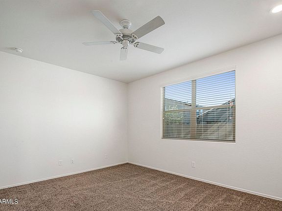 5th image of 2951 W Thorn Tree Dr