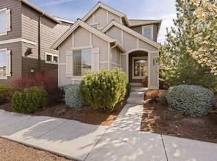 3336 SW 28th St, Redmond, OR 97756