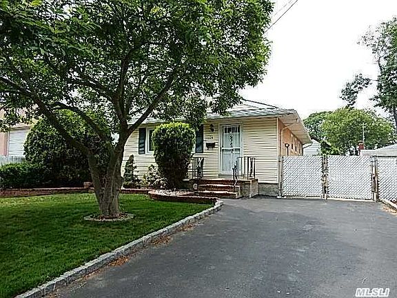 2nd image of 155 Verazzano Ave