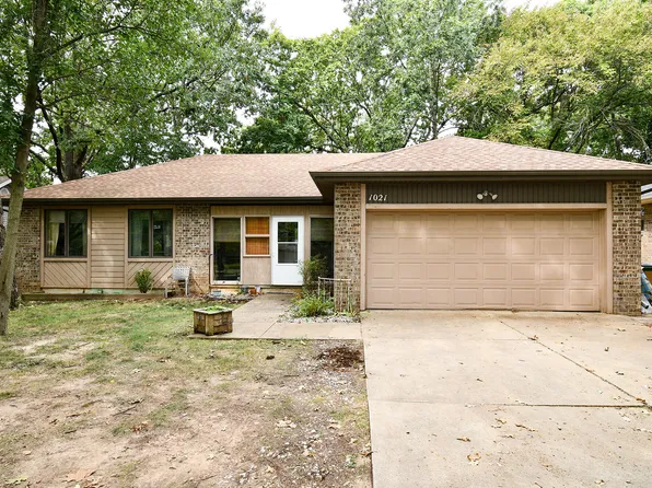 1021 S Belcrest Avenue, Springfield, MO 65804