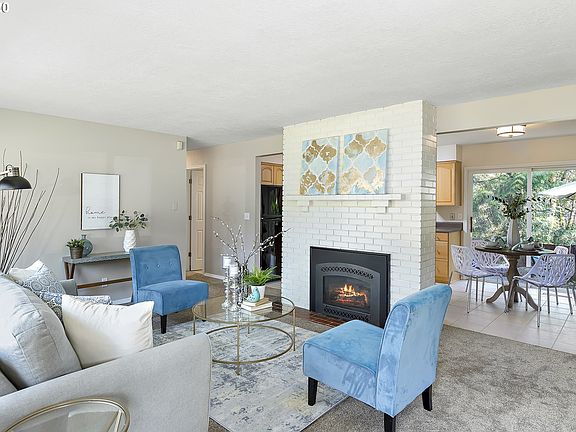 3rd image of 2660 Rainier Pl
