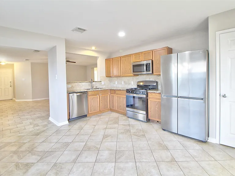 29407 Legends Green Dr — Photo 5