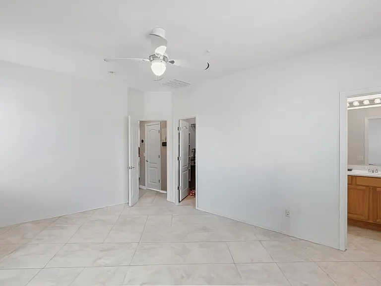 881 S Porter St — Photo 21