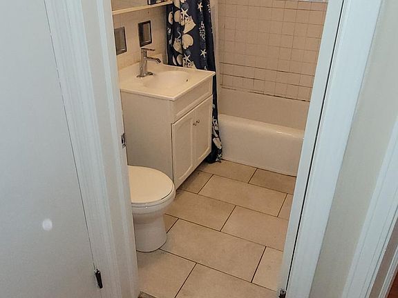 5th image of 1043 Bellwood Ave