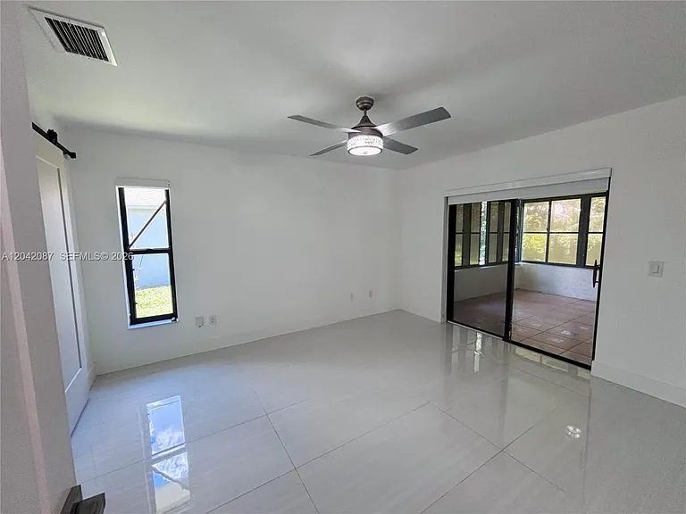 2313 SE Harrington Ave #- — Photo 11