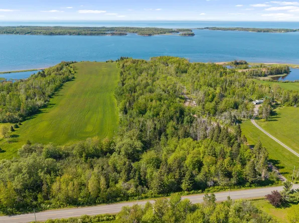 4 Three Brooks Rd, Pictou, NS B0K 1H0