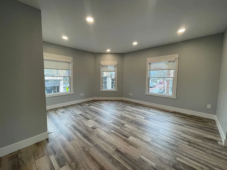 203 Warren Ave SE — Photo 17