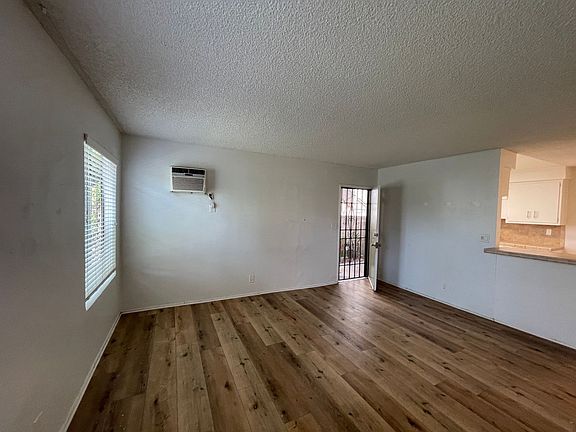 5th image of 2314 Chariton St #103-01
