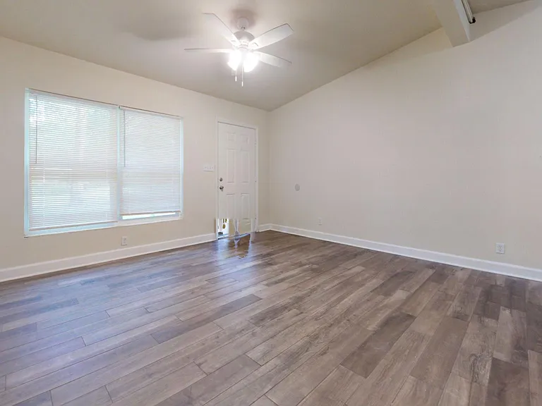 1694 Sharkey St — Photo 2