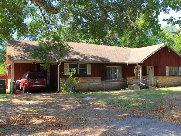 202 E Parker Rd, Nacogdoches, TX 75965