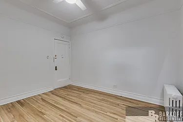 Rented by Barkoff Residential 