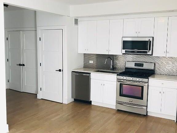 3rd image of 2178 19th St #6