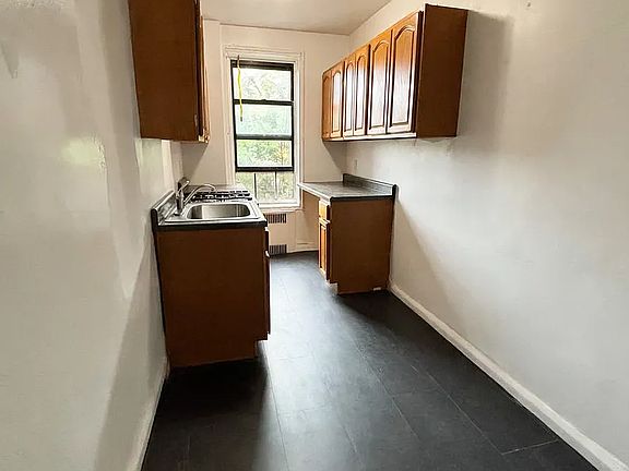3rd image of 455 Schenectady Ave APT 1O