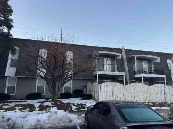 106 La Fontenay Ct, Louisville, KY 40223