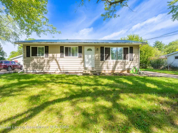 3101 Briarwood Dr, Kalamazoo, MI 49004