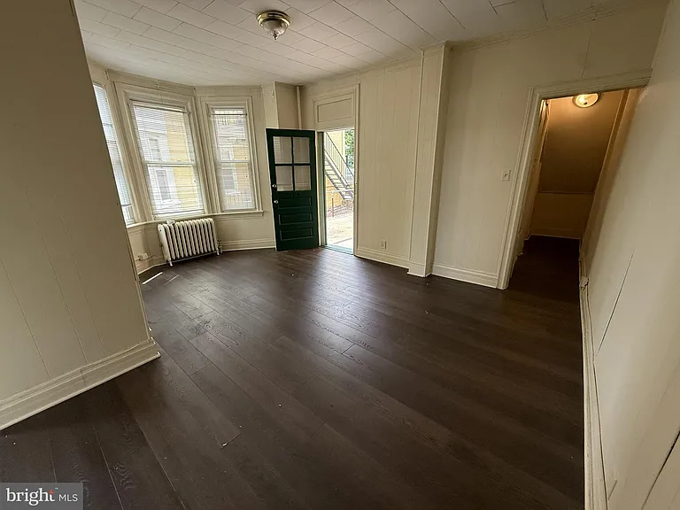 232 Walnut St #1W — Photo 5