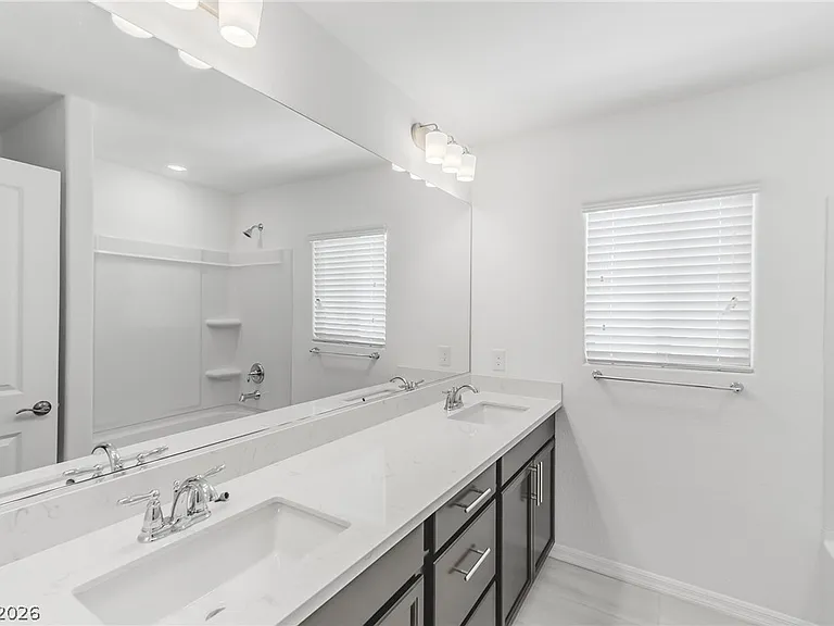5733 Tioga Way — Photo 24