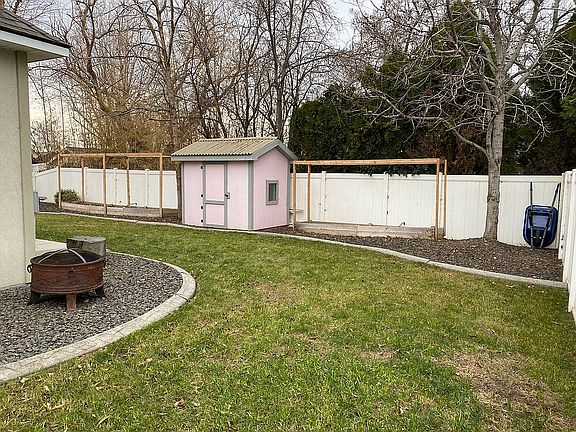 5th image of 1304 N 37th Ct