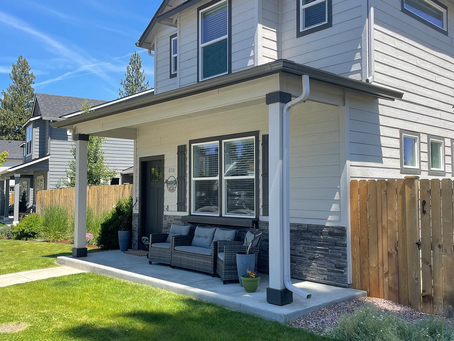 3 bed, 2.5 bath, 1787 sqft, $3,350 — Photo 2