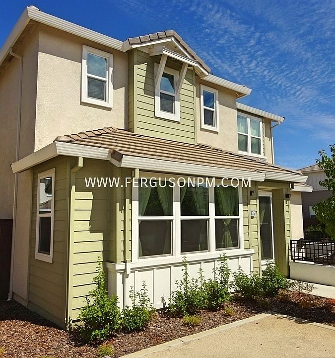 1st image of 4835 Holden Dr