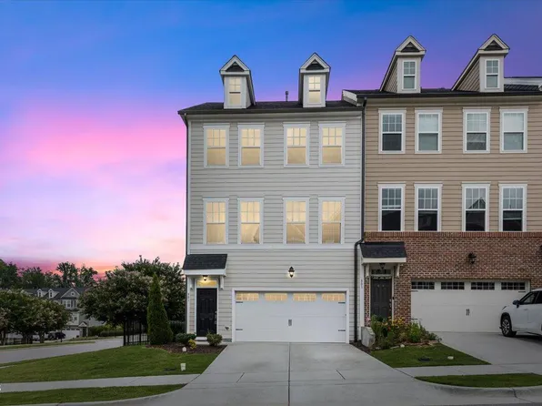 801 Grafton Peak Ln, Apex, NC 27523