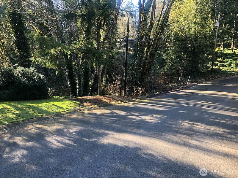 3rd image of 2800 Westwood Drive NW