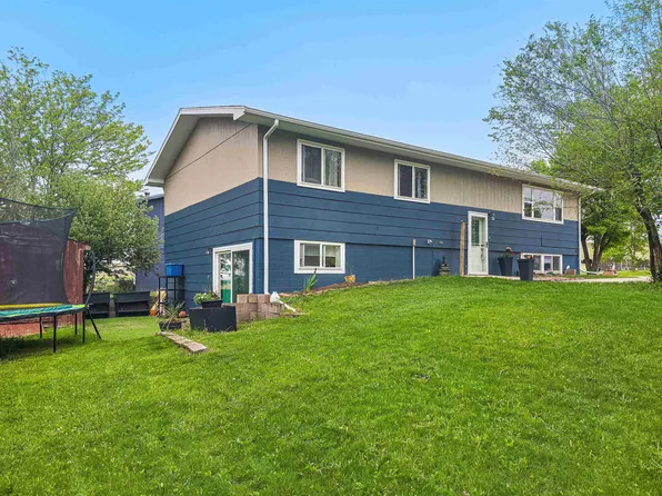 3715 Lawrence Dr, Rapid City, SD 57701