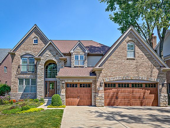 2nd image of 633 Hillside Dr