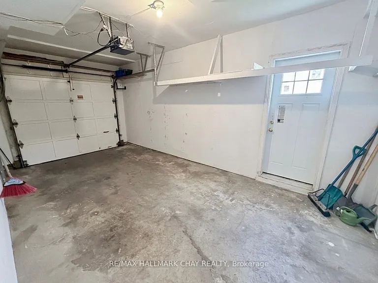 19 Carol Rd — Photo 24