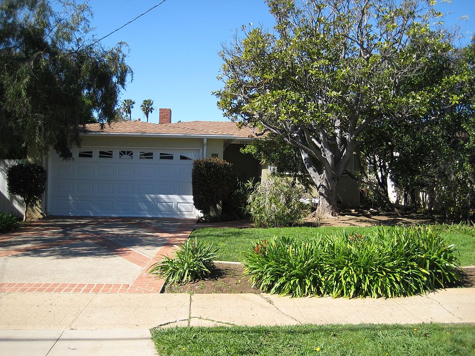 1st image of 393 N Las Casas Ave