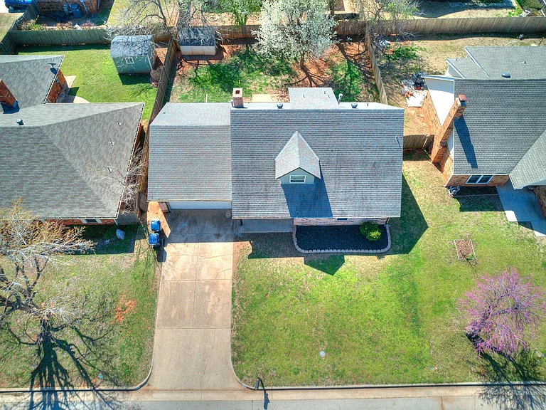 8704 NW 86th Pl — Photo 10