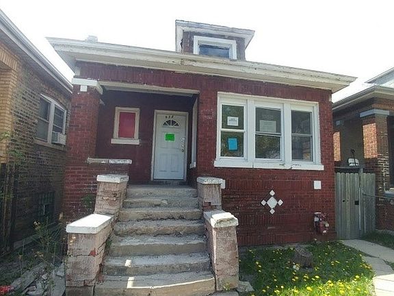2nd image of 934 N Homan Ave