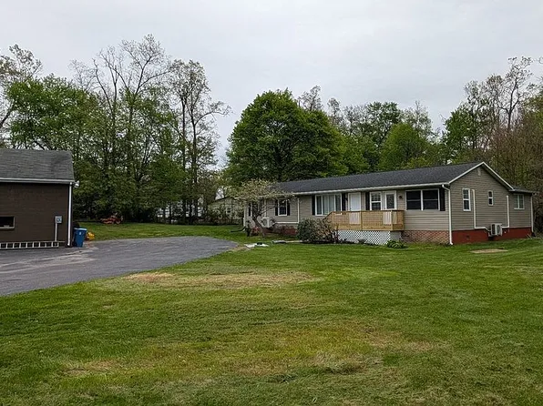 207 Scotch Pine Rd, Dillsburg, PA 17019