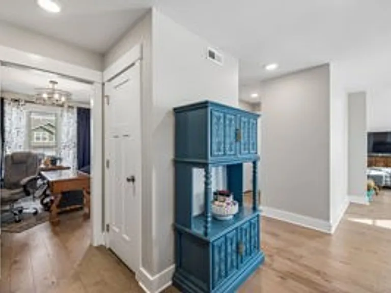 369 Frontier Dr — Photo 9