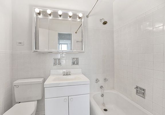 5th image of 400 Central Park W APT 16F