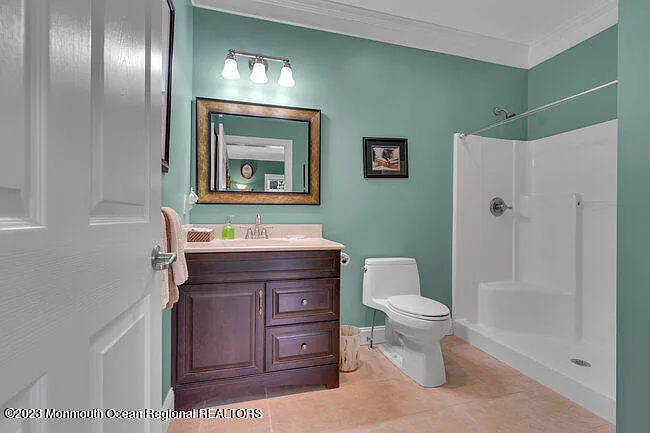 42 Pitney Ave — Photo 11