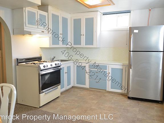 4th image of 724 1/2 Clark Ave