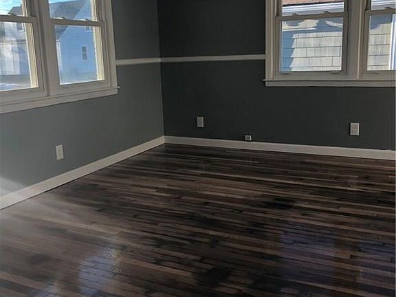 5th image of 16 Aldrich Ave